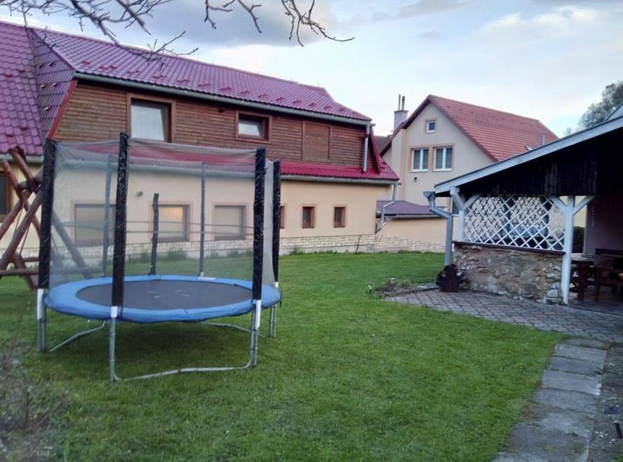 Villa Strakov Lúčky エクステリア 写真