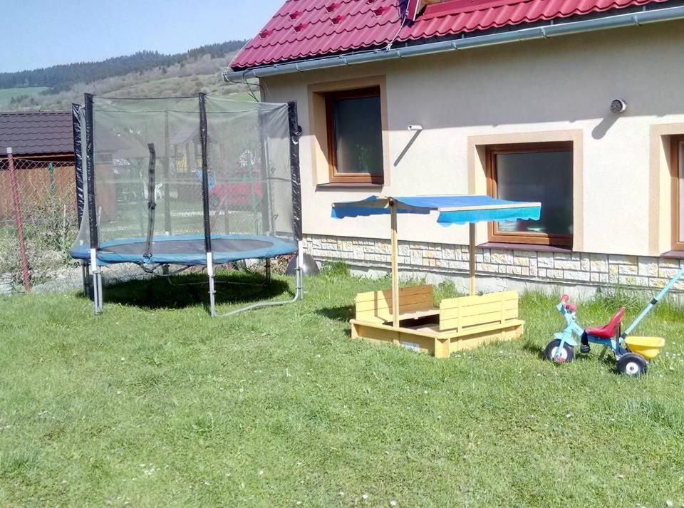 Villa Strakov Lúčky エクステリア 写真