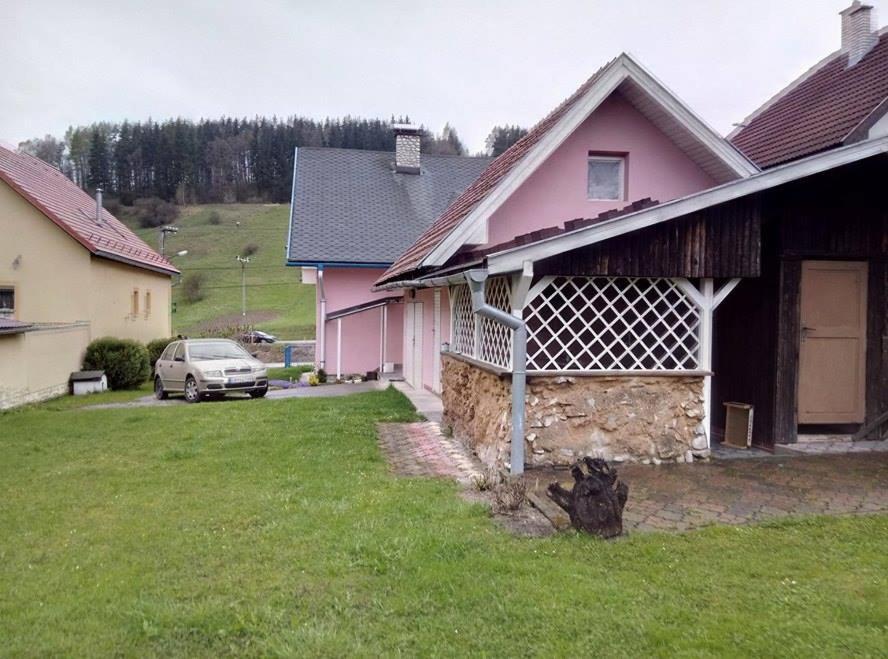 Villa Strakov Lúčky エクステリア 写真